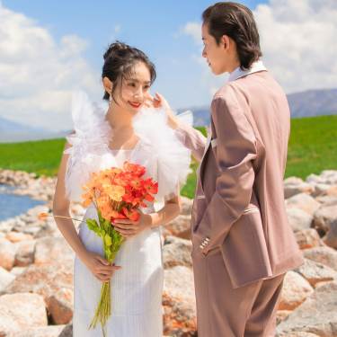 【新疆旅拍】赛里木湖/电影质感婚/高性价比婚纱摄影