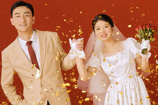 超火的喜嫁风婚纱照，俏皮可爱太甜了吧，中式轻复古