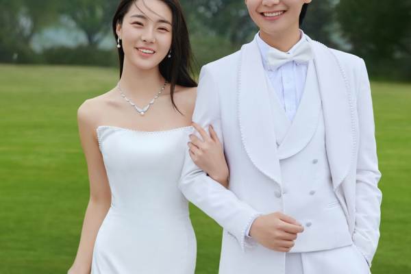 【草坪爱情】结婚照