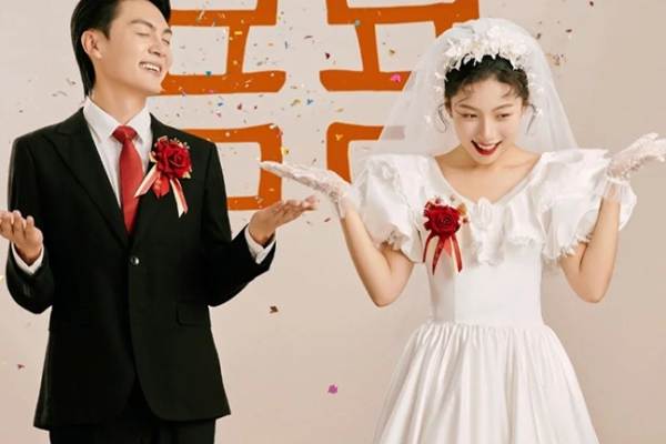 【本季必拍】室内外婚纱照+定制拍摄+结婚照