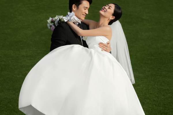 厦门婚纱摄影室内外景婚纱照结婚照团购套系