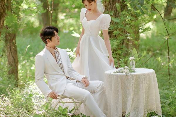 【超值套系】1对1拍摄+礼服升级+婚纱摄影