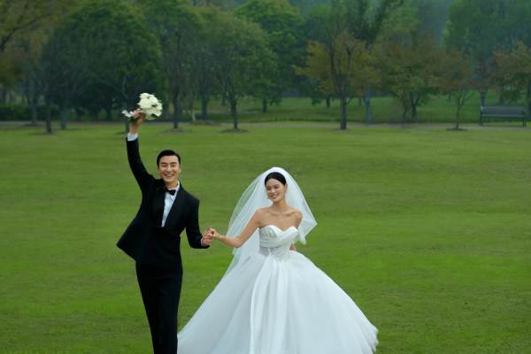 全网最热门森系风婚纱照不到一个月工资拿下！！