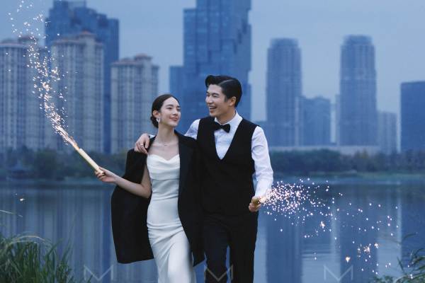【浪漫纪实】电影质感婚纱照/总监团队+送品牌西服