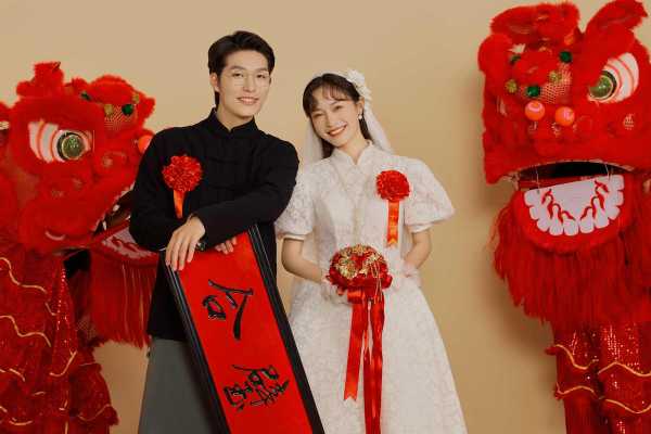 为拍婚纱照请了舞狮子，成片喜庆又特别