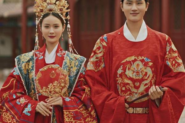 【维纳斯】95后必拍的明制汉服婚纱照美爆朋友圈