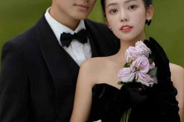 潍坊V派婚纱摄影森系草坪风