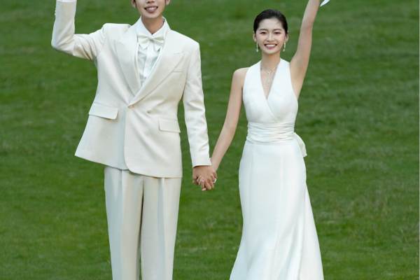 慕意摄影丨理想中的草坪婚纱照