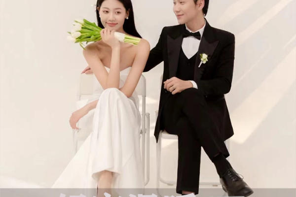 纯色光影婚纱照好看不挑人结婚比拍