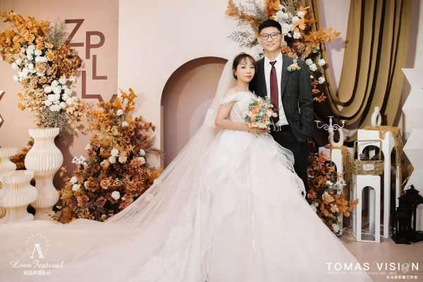 小预算大气奶咖色婚礼