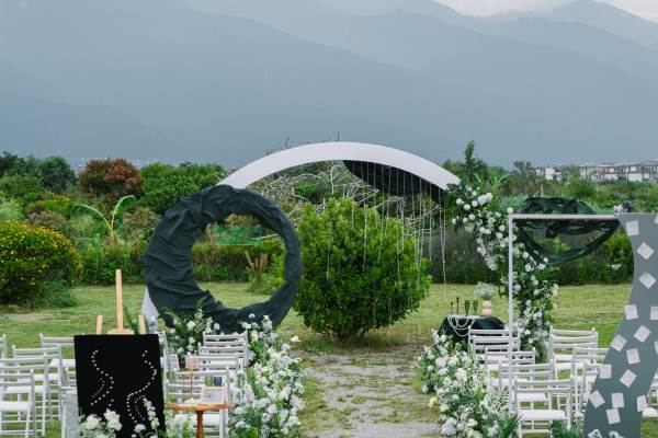 本地草坪婚礼