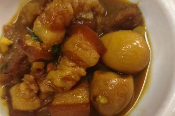 品鉴月子餐