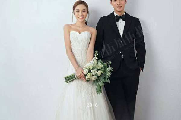 伍加伍婚纱摄影