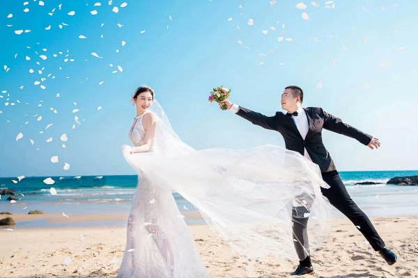 花嫁之约婚纱摄影