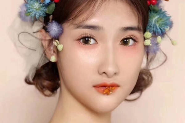 钟爱一生婚纱摄影(总店)