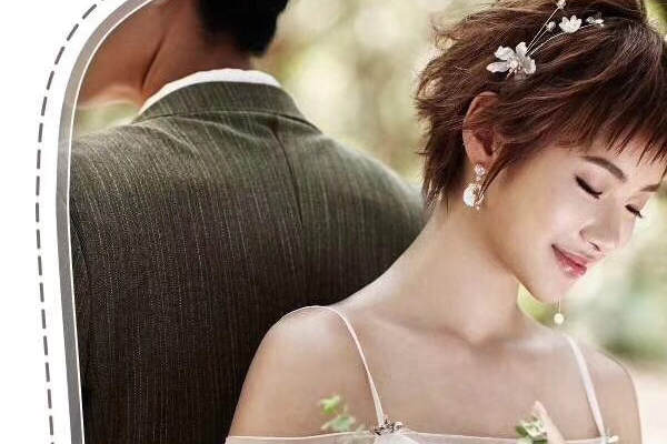 蒙娜丽莎婚纱摄影(草场地店)