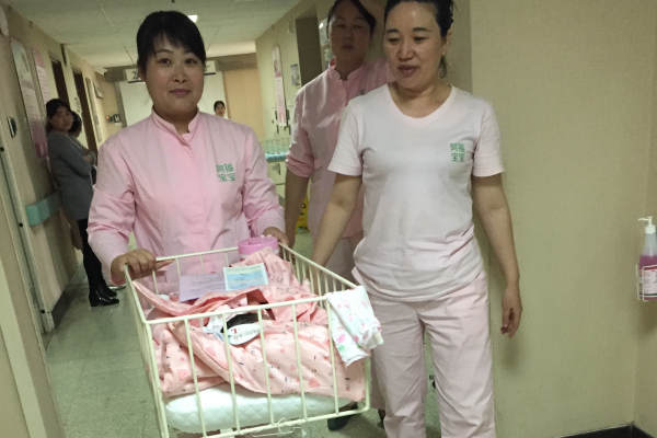 阿福中级月嫂