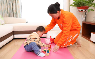中级育婴师