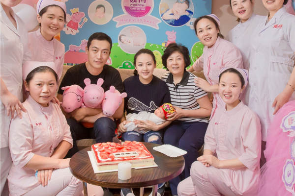 129800元【东莞巍阁豪华套房2房1厅月子套餐】