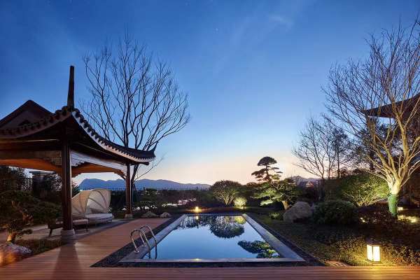 281800元【三卧大平层别墅庭院】